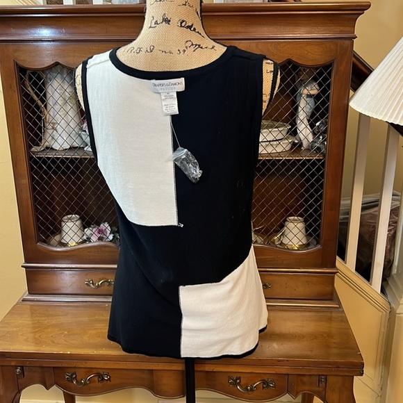 Drapers & Damons Petites NWOT Black and White Color Block Beaded Sweater Set. - Picture 9 of 16